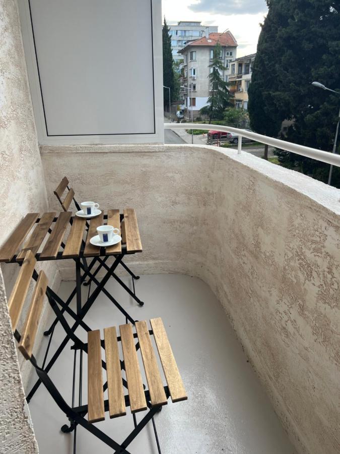 Елегантен Двустаен Апартамент Four Seasons Burgas Exterior photo